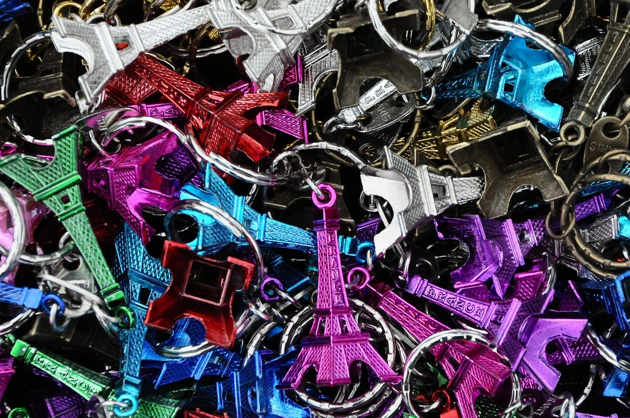 T997 - Nathan Genuine Leather key ring/charging kit $16.90 ( price includes a debossed logo) minimum 35